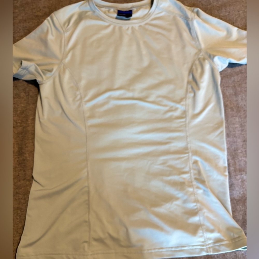 Irideon sage green riding Dri-Lux crew neck women’s Large‎